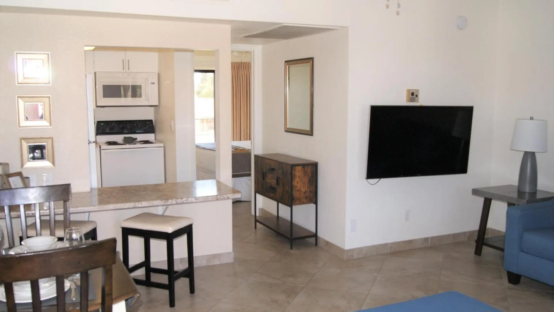 211 Fully Furnished 1Br Suite-Outdoor Pool Scottsdale Apartament